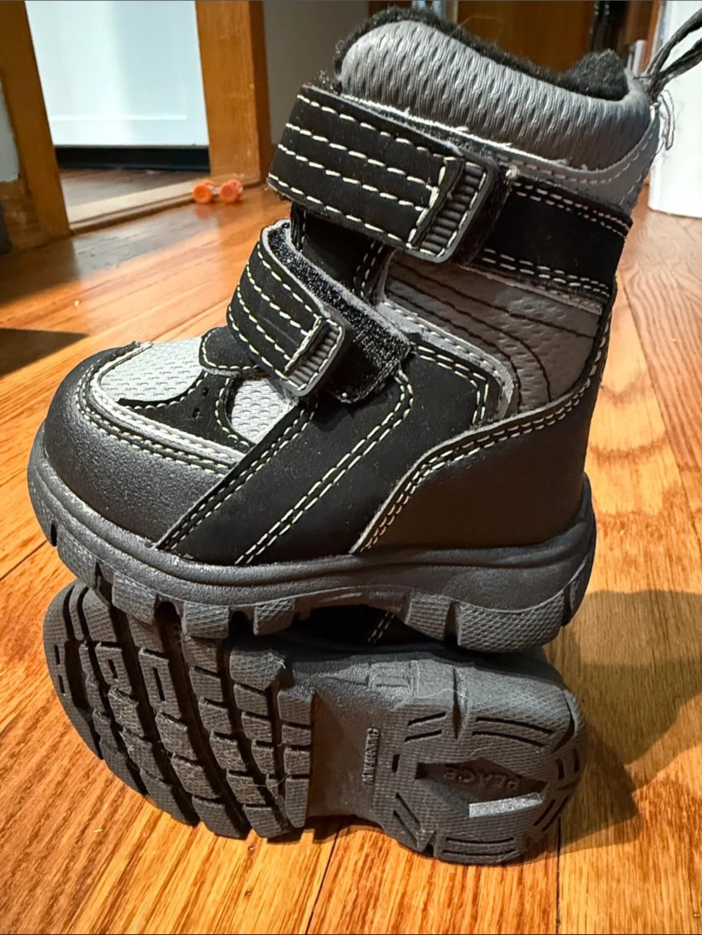 The Children's Place Black and Gray Hook-and-Loop Winter Boots